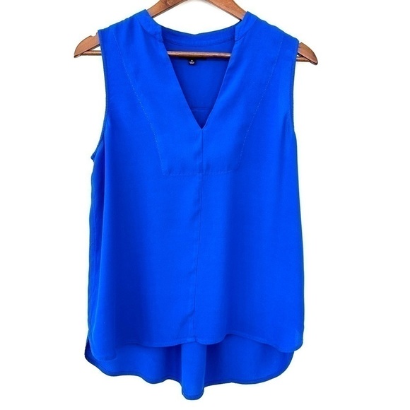 Madewell tank top with v-neckline, loose fitting, high low hemline - Picture 1 of 9